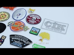 Ferro feito sob encomenda do logotipo 8 CM da bandeira nacional no tecido de algodão da sarja do poliéster do remendo do bordado