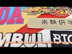 A sarja bordada tela dos crachás do remendo costura em remendos do bordado