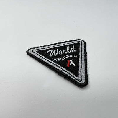 Projete o bordado do triângulo remenda esportes urbanos Logo Iron On Woven Patches