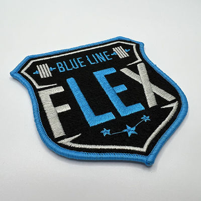 A sarja de Logo Iron On Embroidered Patches sentiu que a beira de Merrow da tela/laser cortou a beira