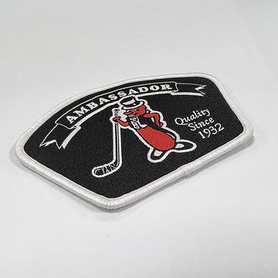 O ferro feito sob encomenda no tipo tecido da roupa de Golf Club dos remendos remenda para o uniforme