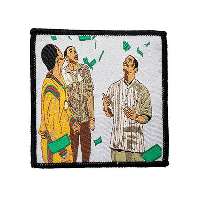 A roupa feita sob encomenda da cena da pessoa tecida remenda o ferro sobre com beira de Merrow