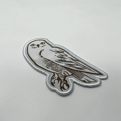 Remendo lavável da roupa branca feita sob encomenda da beira de Owl Iron On Woven Patch Merrowed
