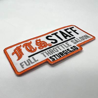 Bordado feito sob encomenda por atacado Logo Patch Iron On Badges para a roupa