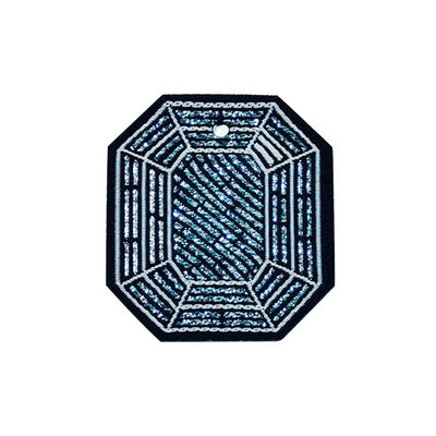 Remendos feitos sob encomenda tecidos consistência da forma do alto densidade de Logo Patch Needle Loom Technique